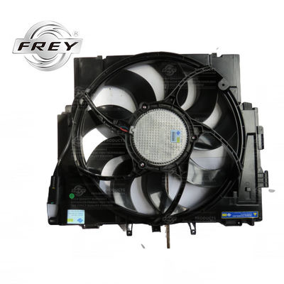 Εξαρτήματα ψύξης κινητήρα 600W πρακτικά ανεμιστήρα ψυγείου 17418642161 Για BMW F10 F11 F18 525I